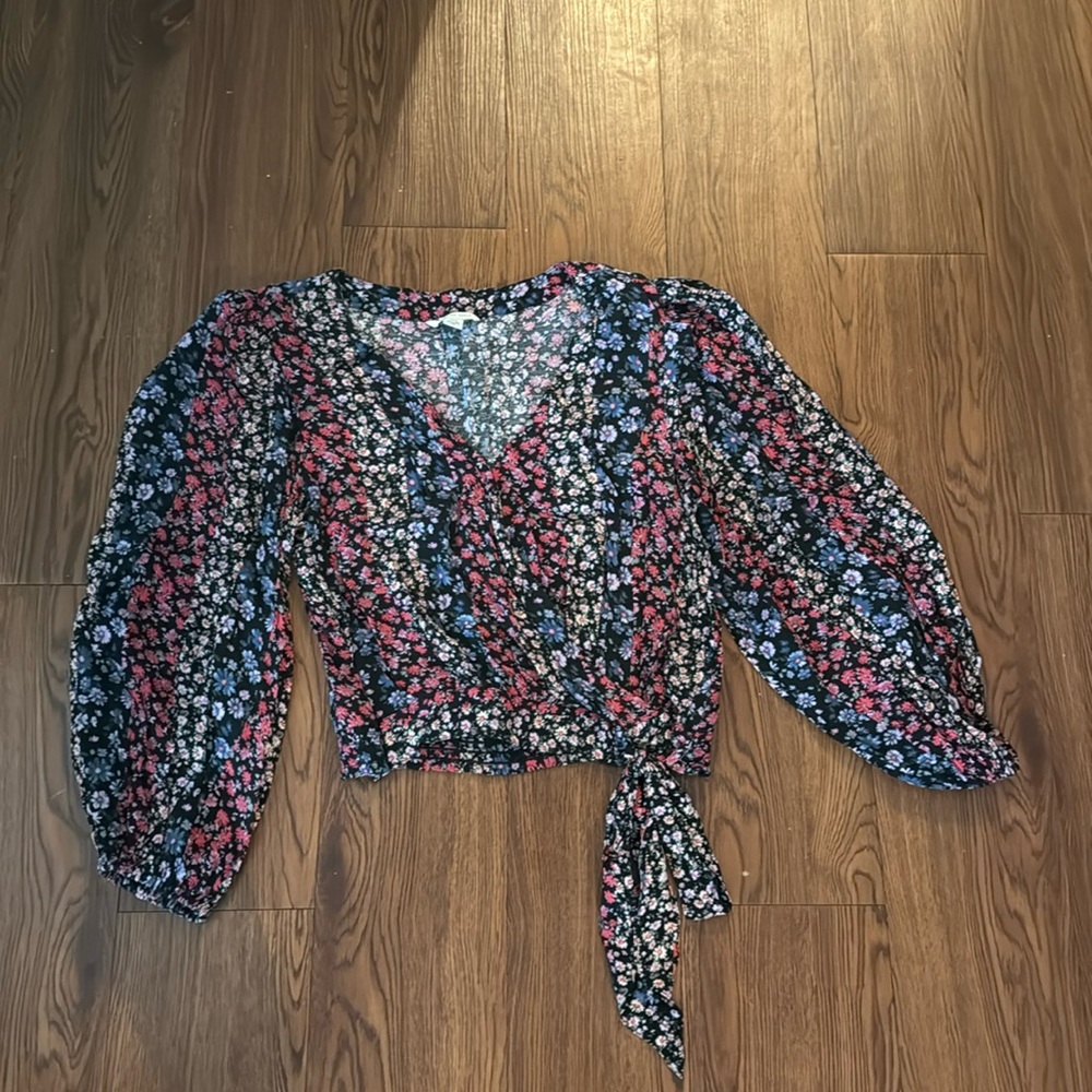 American Eagle top